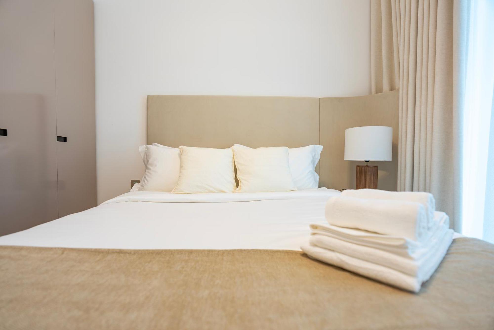 Elegant 2-bedroom Apartment, Branded & Luxury Amenities *