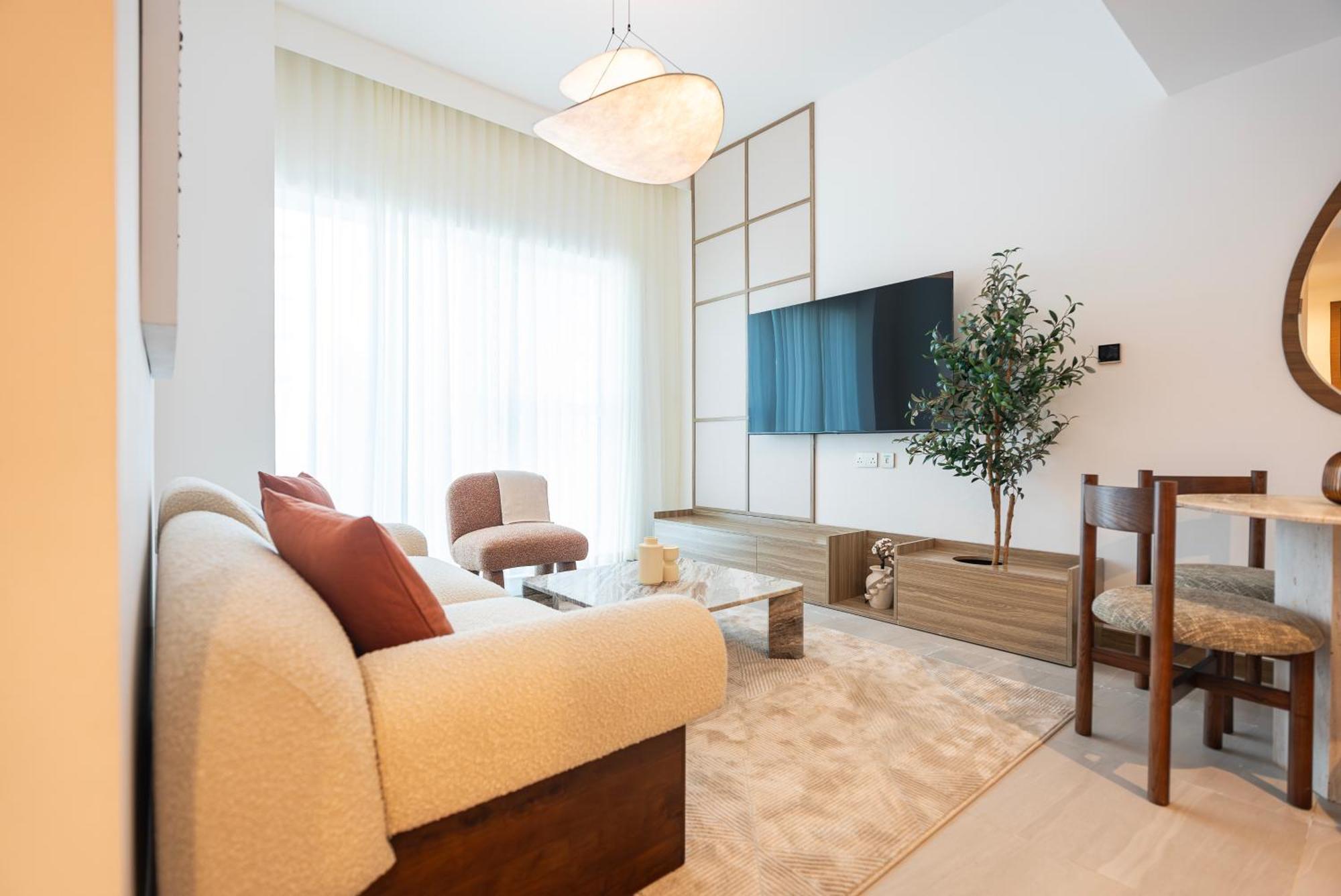 Elegant 2-bedroom Apartment, Branded & Luxury Amenities