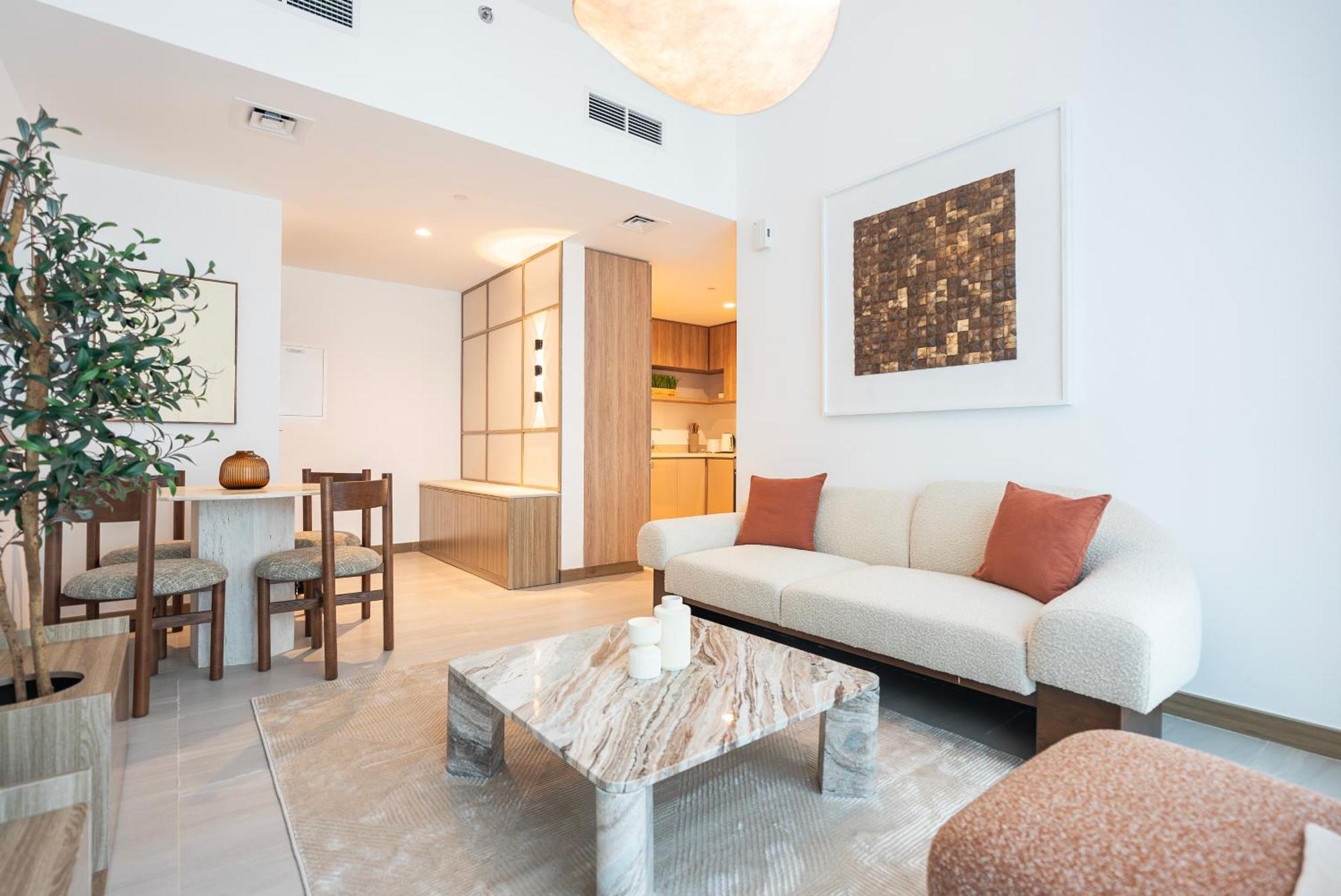 Elegant 2-bedroom Apartment, Branded & Luxury Amenities Dubai