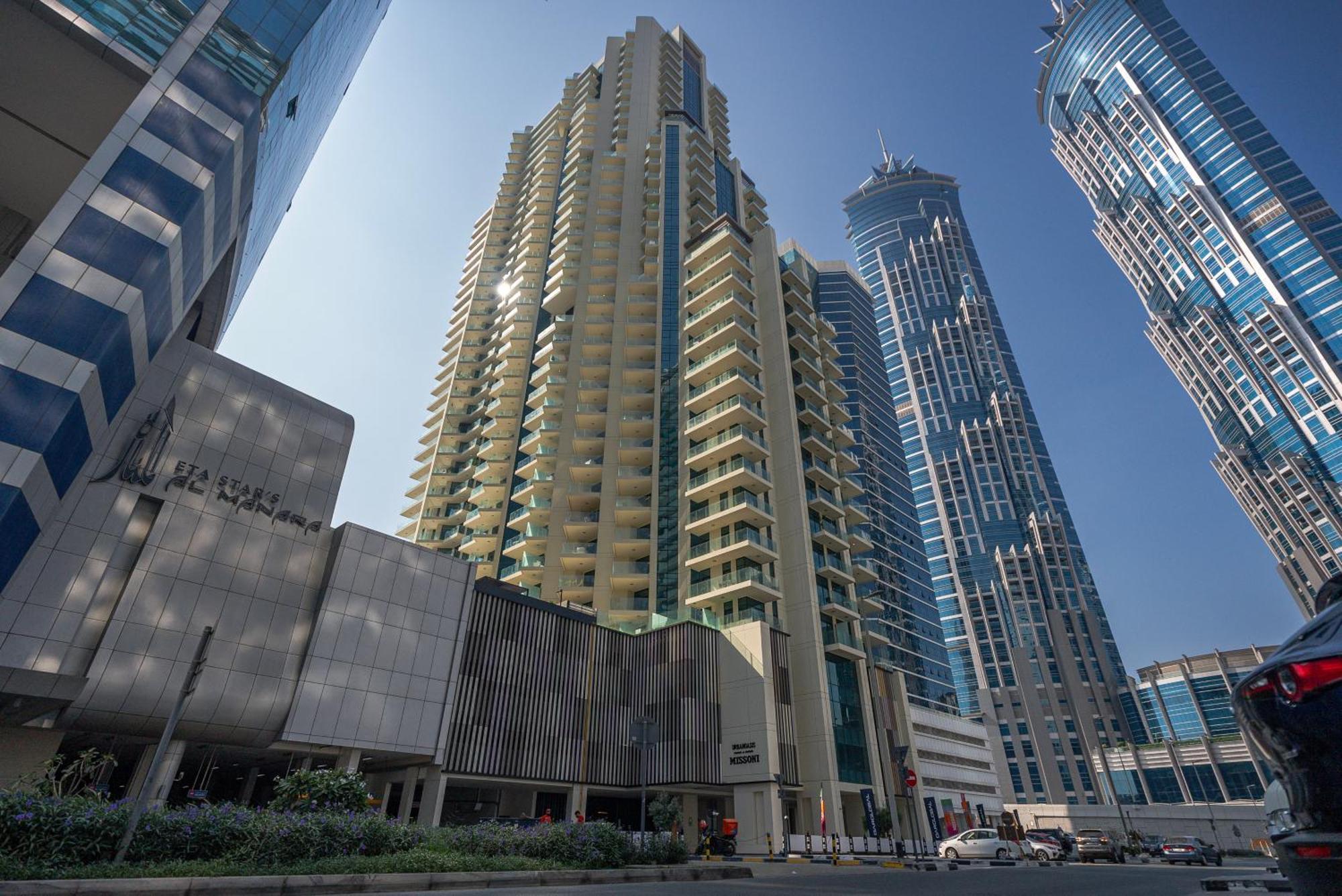 Elegant 2-bedroom Apartment, Branded & Luxury Amenities Apartment Dubai