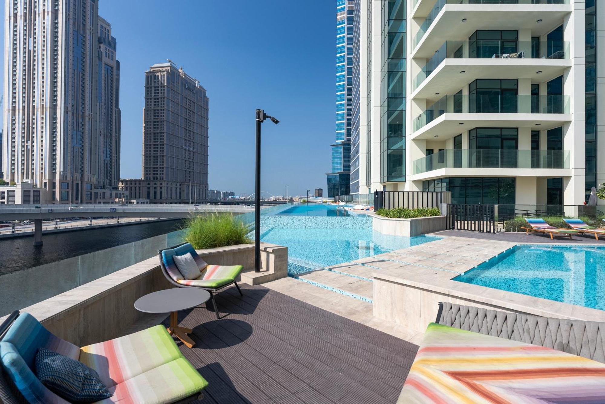Elegant 2-bedroom Apartment, Branded & Luxury Amenities Dubai