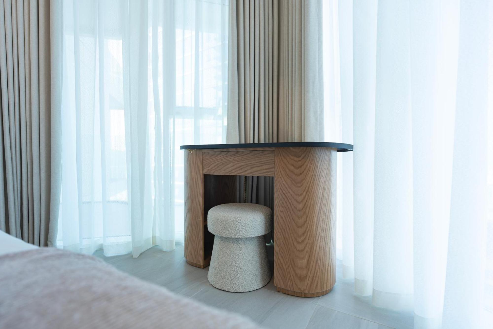 Elegant 2-bedroom Apartment, Branded & Luxury Amenities Apartment *